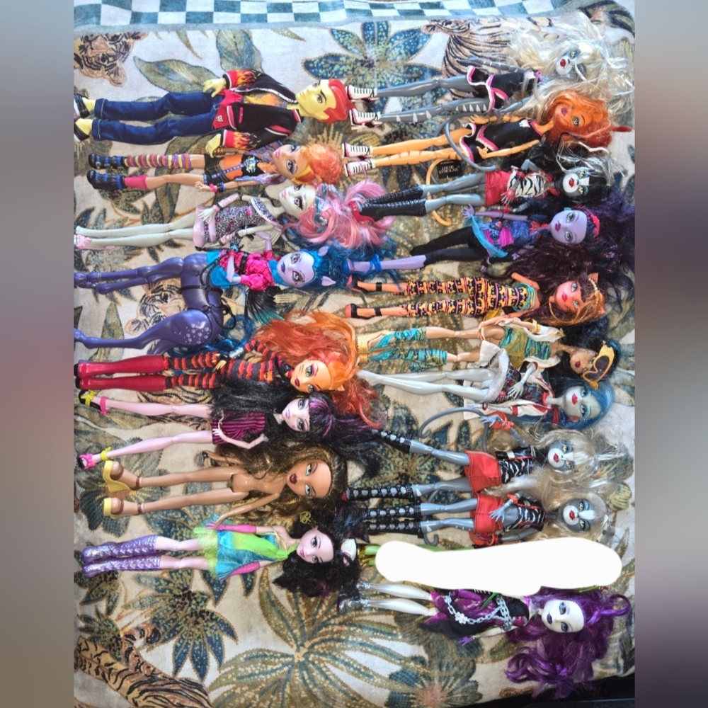 Monster High Bratz Doll Lot